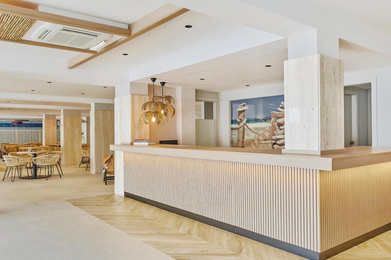 Universal Don Camilo Apartahotel 4*