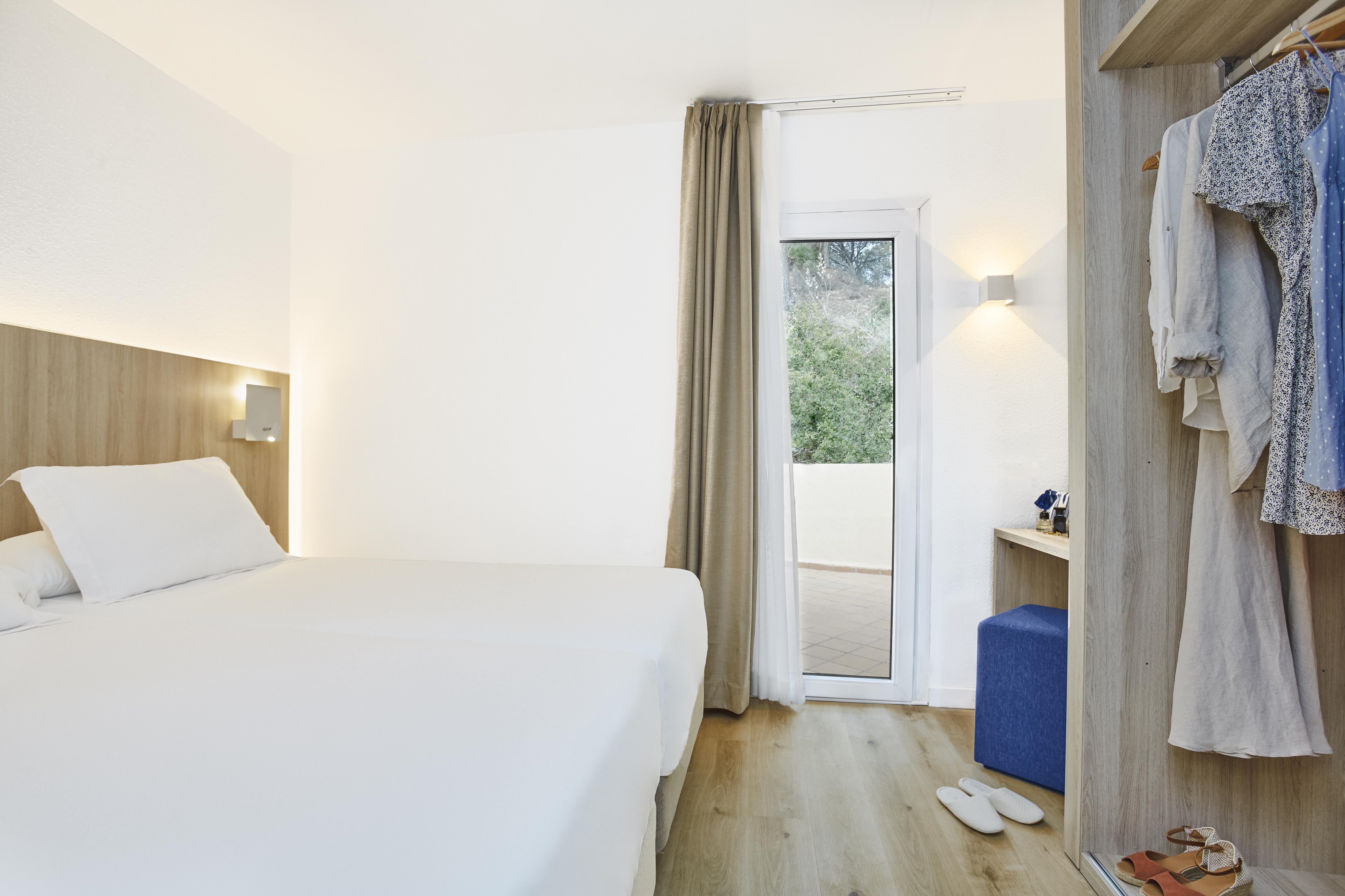 Apartahotel Universal Don Camilo 4*