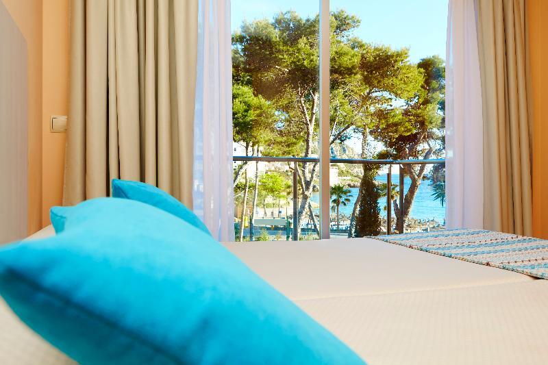 Apartahotel Universal Don Camilo 4*